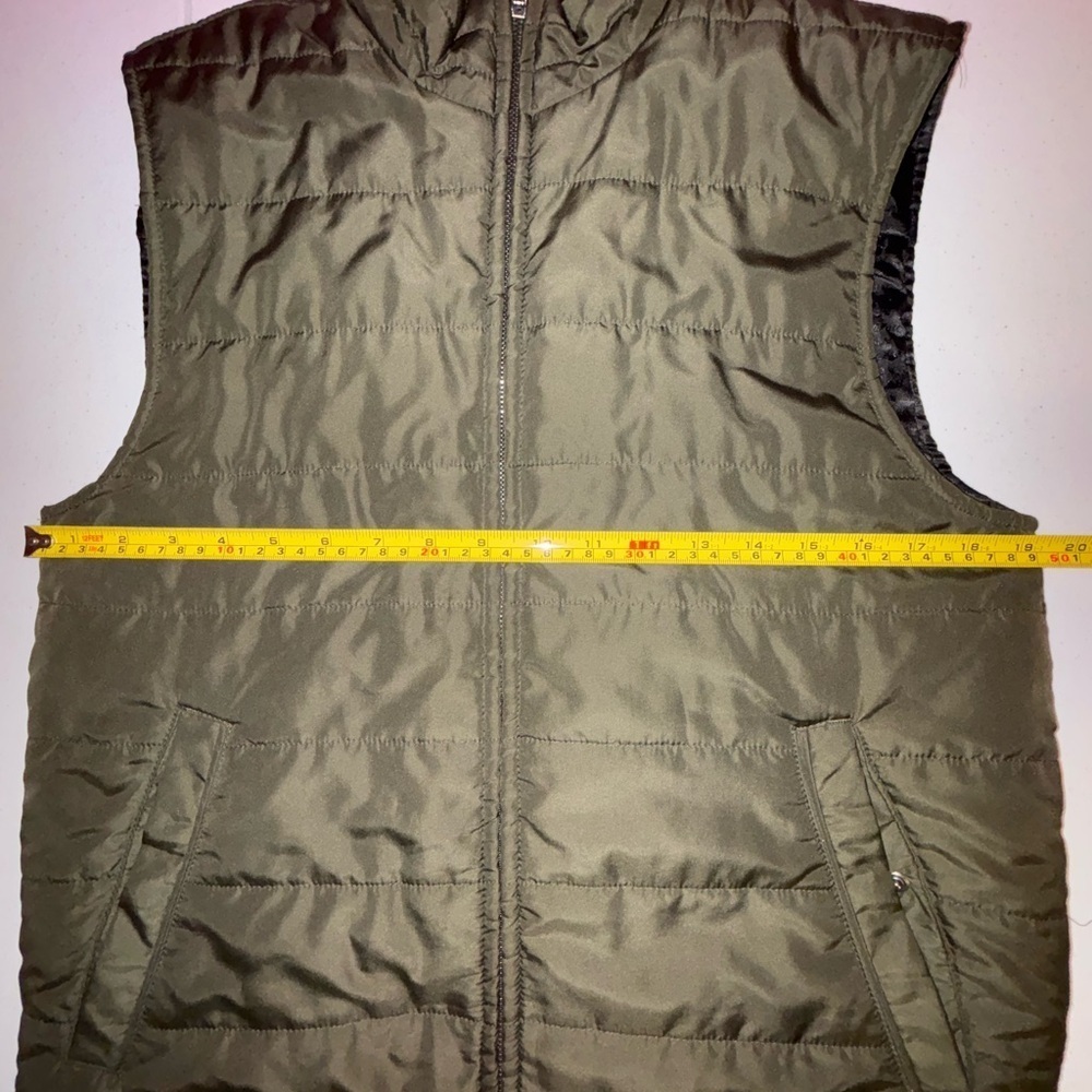 Marc Anthony Men's Olive Quilted Vest - Picture 9 of 11
